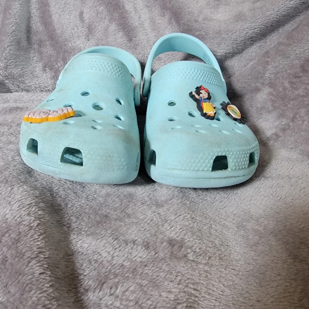Crocs Classic Clog Kids Size C12 Blue Good Jibbitz Charms Arctic Water Friendly